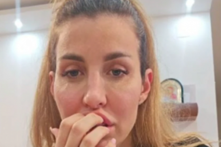 Jelena Radanović bez šminke