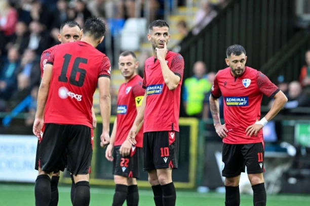 SKANDALOZNO! NISU VIŠE CRNOGORCI, SADA SU ALBANCI: Dečić iz Tuzija završio "transfer"