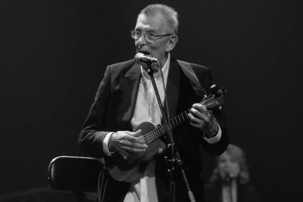 KO JE BIO MARINKO COLNAGO? Preminuo jedan od OSNIVAČA grupe "Novi fosili", a poslednjih dana prodavao POSUĐE, USISIVAČE, SLADOLED...