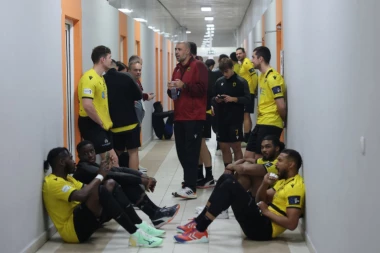 DRAMI NEMA KRAJA! Grci neće na teren, SITUACIJA NA VOŽDOVCU NEIZVESNA!