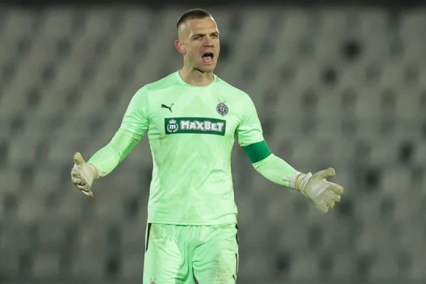 SVE JE NETAČNO! Hitno obraćanje javnosti golmana Partizana: Sva dešavanja se mogu videti na snimcima!