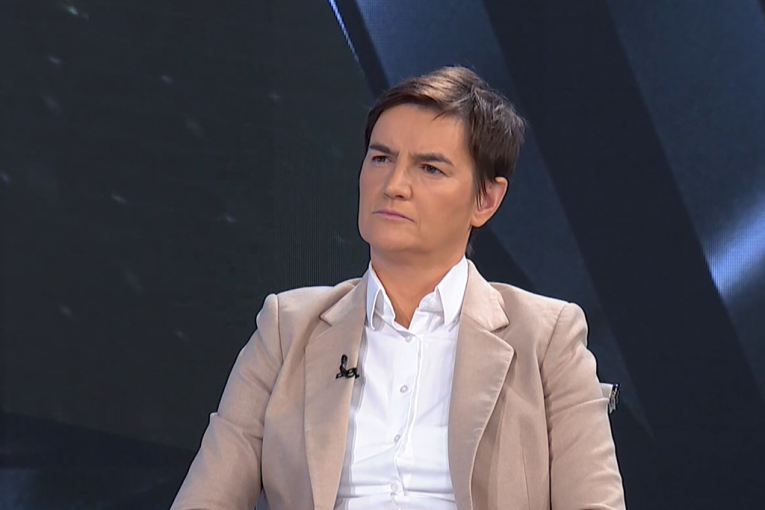 "ZAIGRALI SU SE DEKANI I REKTORI!" Brnabić: Ovoj generaciji studenata više diplome neće značiti!