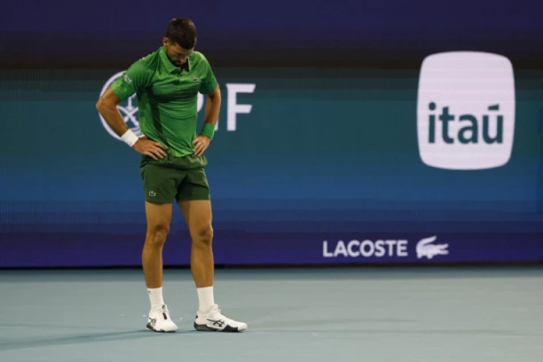 BRITANSKI TENISER "ZABIO NOŽ U LEĐA" ĐOKOVIĆU! Odlučio se na drastičan korak!