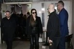U SUZAMA NAPUSTILI KOMEMORACIJI POKOJNOM BRATU VIKI MILJKOVIĆ: Ceca izjurila iz sale, za njom krenula uplakana Slađa! (VIDEO)