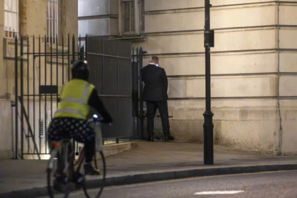 SKANDALOZNO PONAŠANJE LEGENDE ENGLESKOG FUDBALA: Javnost je šokirana - očekuje se i da će policija reagovati!