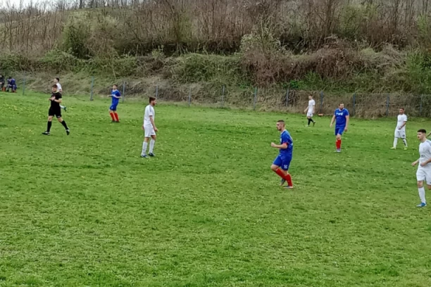 CRVENI KARTON JE "POKVARIO" DOMAĆINA: Gosti su u drugom poluvremenu znali to da iskoriste!