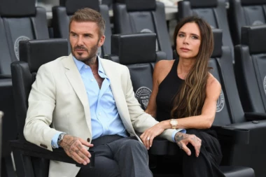 LJUBAV KOJA POMERA SVE GRANICE: Pogledajte zašto Bekamovi toliko dugo traju zajedno - ovaj Dejvidov POTEZ govori sve! (VIDEO)