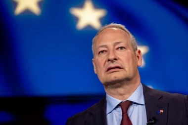 ANDREAS ŠIDER DRŽI PRIDIKE SRBIJE, A NE GLEDA ŠTA SE DEŠAVA U NJEGOVOM DVORIŠTU! Austriju potresaju brojne korupcionaške afere