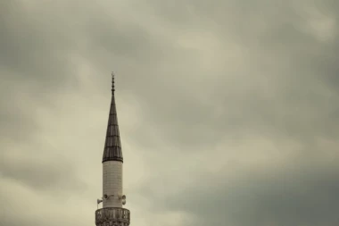 ODLUKA U ŠPANIJI UZDRMALA EVROPU! Muslimanima zabranjeno da koriste javne prostore za verske aktivnosti