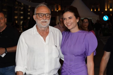 ZA OVE SCENE NISTE SPREMNI - ANICA LAZIĆ "OBORILA" INSTAGRAM! Skinula se pred kamerama, fanovi traže još! (FOTO)