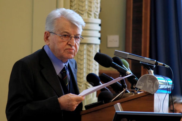 POSLEDNJI MOMENTI DOBRICE ĆOSIĆA LEDE KRV U ŽILAMA! Ćerka Ana gutala knedle dok je pričala o ocu: "Umro je u mom ZAGRLJAJU"