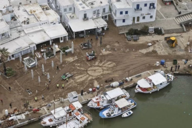 ČAK 57 MRTVIH U STRAVIČNIM POPLAVAMA: Haos u zemlji, spasioci NEMAJU ČIME da pomognu ljudima