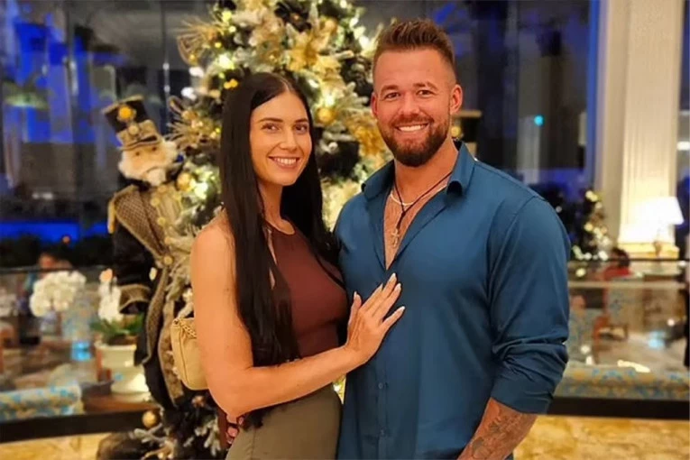 SPAVALA SAM SA 100 LJUDI OTKADA SMO VERENI, A PRVU BRAČNU NOĆ ĆU PROVESTI SA 30 NJEGOVIH PRIJATELJA: Buduća mlada otkrila šta se noću dešava na bludnoj farmi