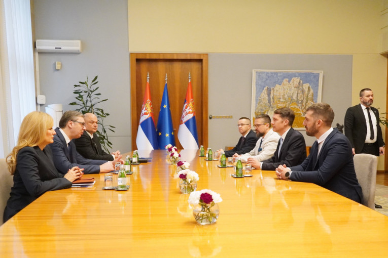 VUČIĆ SA BALINTOM PASTOROM! Nastavljaju se konsultacije o novoj vladi, razgovori sa Savezom vojvođanskih Mađara!