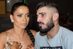 DARKO LAZIĆ SUPRUZI KUPIO BESNU MAŠINU: Kaću "BMW" sačekao u dvorištu, odmah mu se obratila!