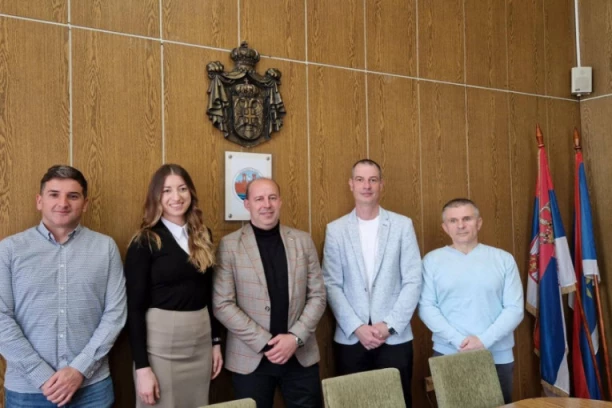 VERUJEM DA ĆEMO NASTAVITI ODLIČNU SARADNJU! Generalni sekretar Sportskog saveza Srbije Goran Marinković posetio Kovin!