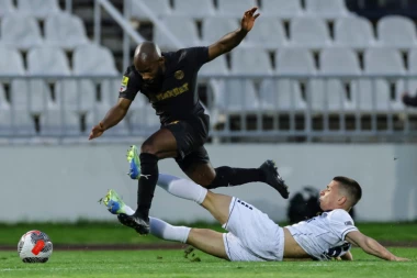 PUCAĆE SE PENALI! Ko prolazi Partizan ili TSC?