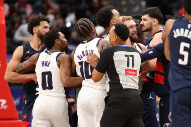 OPŠTI HAOS U NBA LIGI! Srbin izgubio kontrolu, pa nasrnuo na protivničkog igrača! (VIDEO)