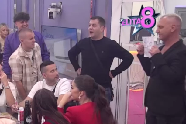 UČESNIK "ELITE 8" DOBIO UPUT ZA PSIHIJATRA! Voditelj izvadio BELI PAPIR uživo u programu, ono što se nalazi na njemu PRESTRAVILO je sve prisutne! (VIDEO)