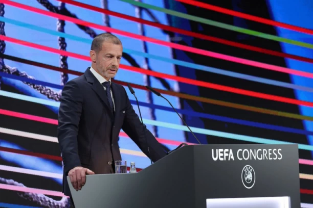 ČEFERIN NA KONGRESU UEFA U BEOGRADU PORUČIO: "To gledamo kao sjajan primer da nas podseti da u evropskom fudbalu ne postoje granice!"