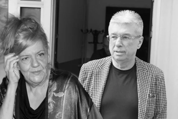 100.000 EVRA JE MARINA ZARADILA ZA PET REČI! Ovu pesmu svi znamo, a PROSLAVILA JE BIVŠU DEVOJKU SAŠE POPOVIĆA!