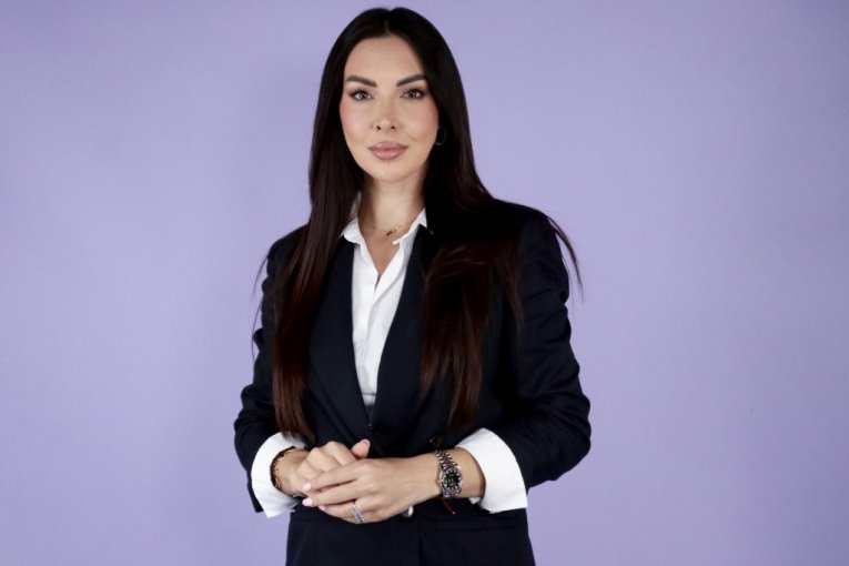 GABRIJELA PEJČEV RASPLAKALA SRBIJU! "Posle tatine smrti samo sam tražila spas!" - SUZE SAME TEKU!