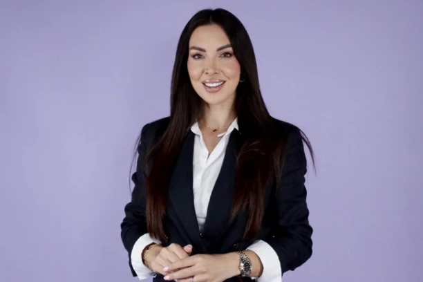 "ŽIVA, ZDRAVA I POKRETNA": Naša pevačica otvorila dušu o OPERACIJI KIČME od koje joj je zavisio život - prošla je kroz AGONIJU!