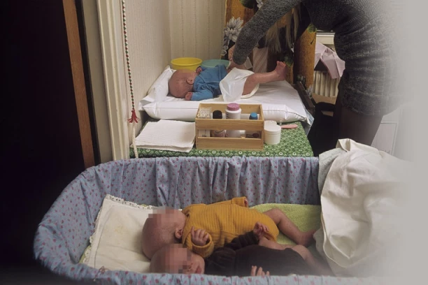 KRISTINA JE MISLILA DA JE RODILA ZDRAVE TROJKE, a kada ih je odvela na prvi pregled, nemo je slušala JEZIVE prognoze lekara: SAMO ČUDO JE MOGLO DA IH SPASE