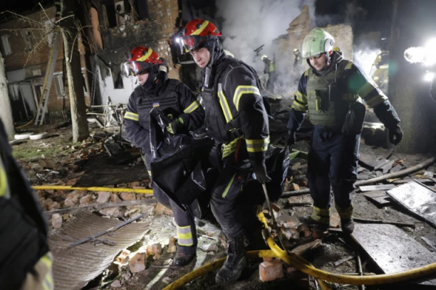 MASAKR NA ULICAMA HARKOVA! Beživotna tela leže po ulicama nakon ruskog napada, slike horora preplavile internet (FOTO/VIDEO)