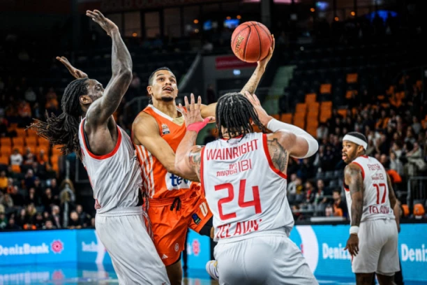 ŠTA OVO ZNAČI ZA ZVEZDU MERIDIANBET I PARTIZAN? Hapoel iz Tel Aviva aplicirao za licencu Evrolige