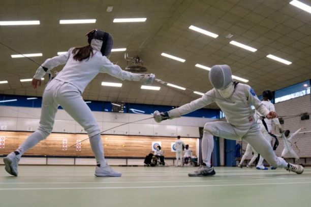 ŠOK ODLUKA! Takmičarka mačevanja diskvalifikovana ZBOG OVOGA! (VIDEO)