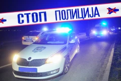 AUTOMOBIL ZAVRŠIO PREVRNUT NA BOK! Težak udes u Čačku! (VIDEO)