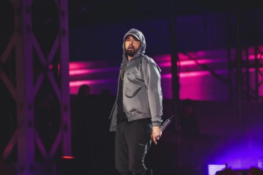 EMINEM POSTAO DEDA: ČESTITKE PRŠTE NA SVE STRANE! (FOTO)