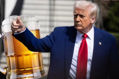 GLAVNI OKIDAČ ZA PROTESTE PROTIV TRAMPA JE - PIVO? Amerikanci čuli da će OVOLIKO da poskupi, pa im pao mrak na oči