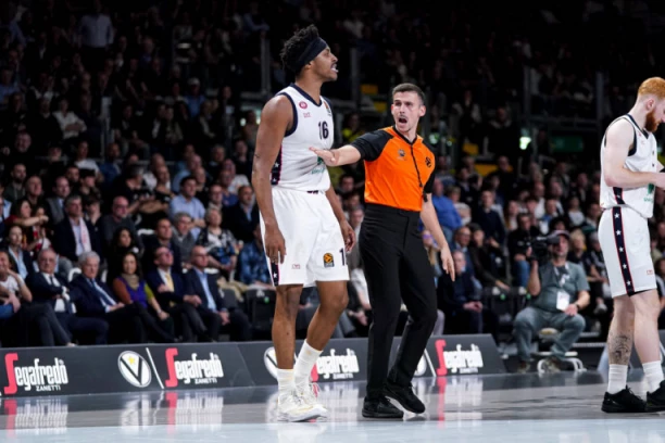 HAOS NA TERENU: Bivši košarkaš Partizana nije mogao da se obuzda!