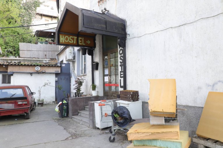 Hostel gde su uhapšeni blokaderi