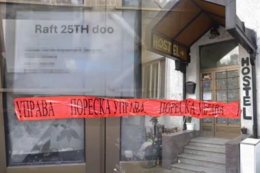 MEĐU UHAPŠENIMA ČETIRI ŽENE! Spektakularna akcija sprovedena u strogom centru Beograda! EVO KO SU STUDENTI BLOKADERI I ZA ŠTA SE TERETE! (FOTO+VIDEO)