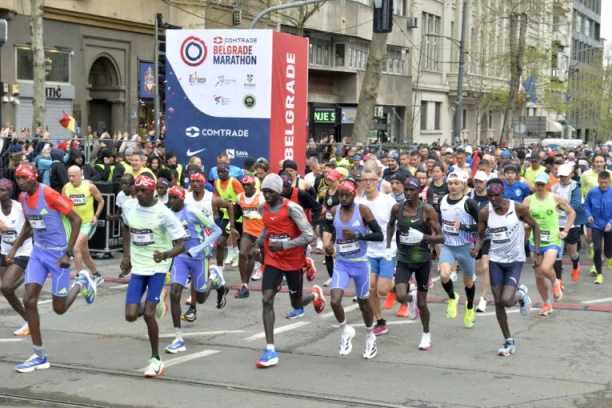 POČEO 38. BEOGRADSKI MARATON: Oboren rekord po broju učesnika! (FOTO GALERIJA)