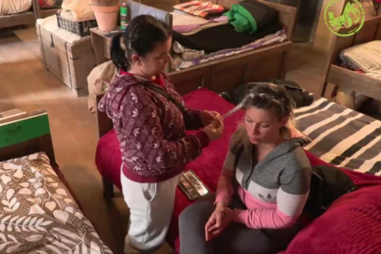 Elena Petrović plače zbog frizure