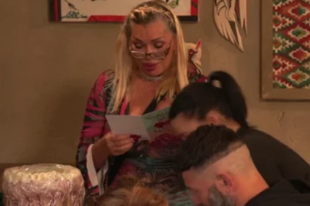 TAKMIČARKA NA IVICI SUZA: HITNO unešeno PISMO žene Kristijana Golubovića - OVO NIKAKO NIJE OČEKIVALA! (GALERIJA)