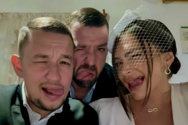 VENČANJE U TAJNOSTI! Oženio se Uroš Živković - MLADA BLISTA, a lokacija na kojoj su rekli "ZAUVEK DA" će vas RASPAMETITI! (FOTO)