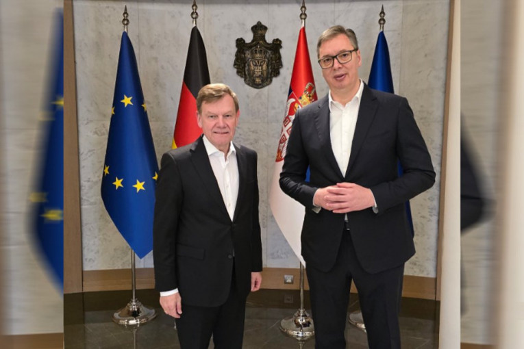 OGLASIO SE VUČIĆ: Prve reakcije nakon sastanka sa Johanom Vadefulom (FOTO)