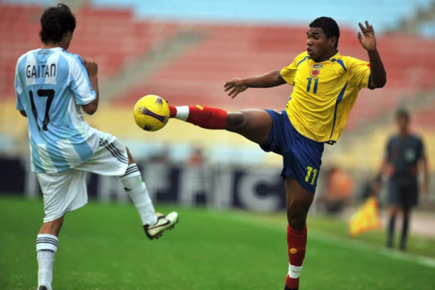 UŽAS: Drama u Medeljinu - kolumbijski fudbaler teško ranjen, sukobio se sa razbojnicima! (UZNEMIRUJUĆI VIDEO)