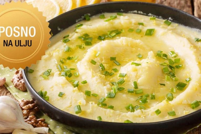 NA BLAGOVESTI SE NA TRPEZU UZ RIBU IZNOSI SKORDALIJA, JELO DUBLJEG ZNAČENJA NEGO ŠTO MISLITE: Tri tajne da praznični posni namaz bude kremast i savršenog ukusa