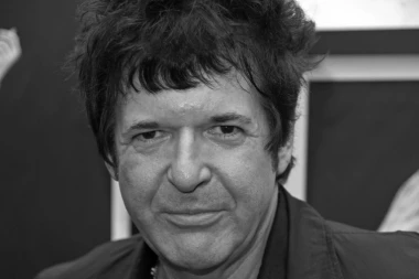 JUTROS SU LEKARI KONSTATOVALI SMRT: Popularnom muzičaru nije bilo spasa!