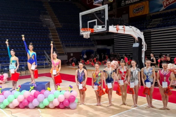 PALILULA DOMINIRA:  Ritmičarke osvojile 29 medalja na međunarodnom kupu u Beogradu