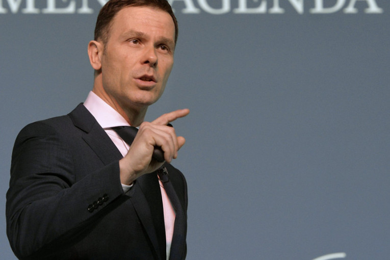 USPEŠNA SRBIJA OČIGLEDNO NEKOME NE ODGOVARA! Siniša Mali objasnio sve do tančina: "Oni bi sve zaustavili i EXPO i fakultete i rad škola!"