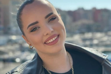 SA 19 POBEGLA OD KUĆE I UDALA SE, A SADA OTKRILA DA ČEKA BEBU! Omiljena srpska influenserka NE PRESTAJE DA ŠOKIRA JAVNOST!