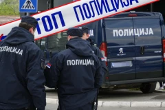 "ŠTA RADIŠ TO?" Dečak (15) iz Obrenovca vežbao ispred jedne kuće, kada se kolima zaustavio ROBIJAŠ: Minut kasnije usledila je DRAMA!