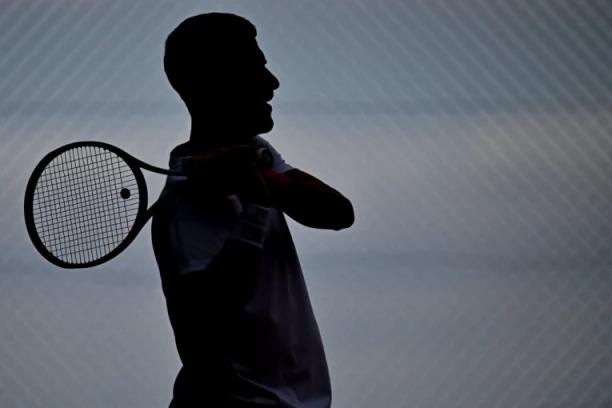 LOŠE, DA NE MOŽE GORE: Novak se suočava sa ozbiljnim problemima - situacija je alarmantna!